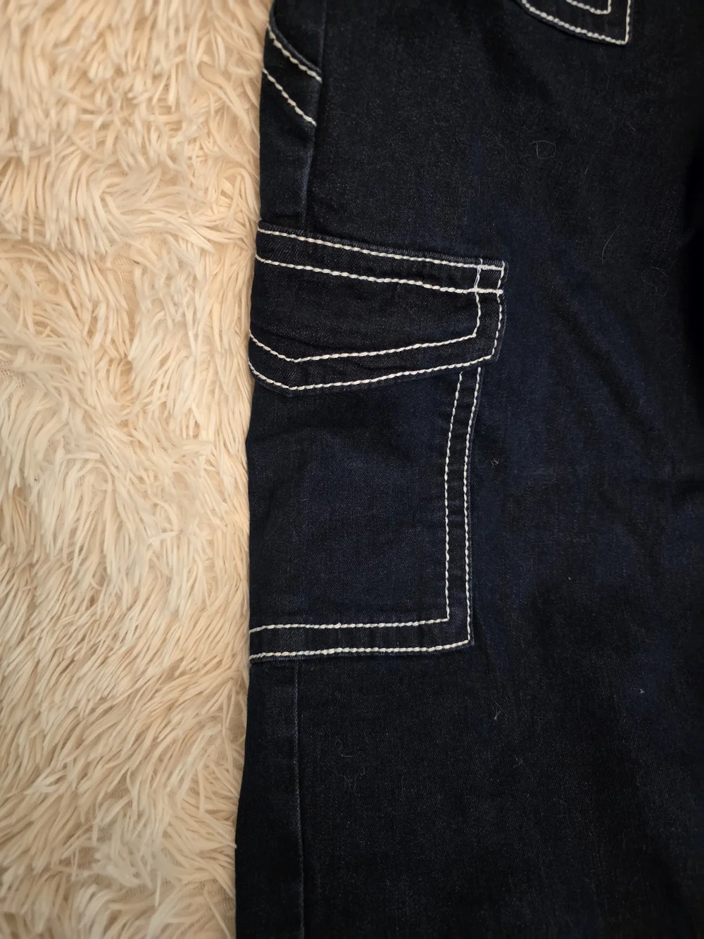 Almost Famous Dark Navy Wide Leg Cargo with White Contrast Stitching Pants - Picture 5 of 8
